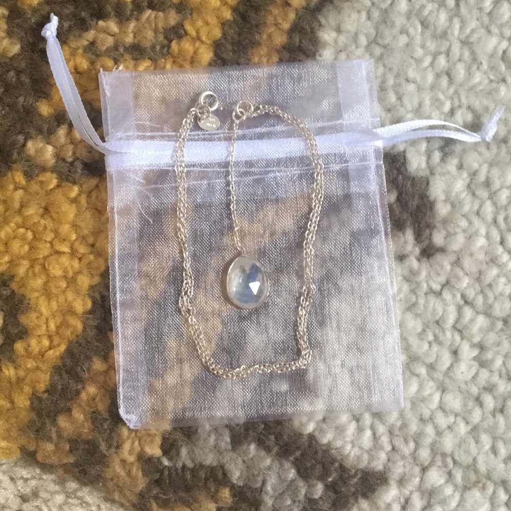 Silver Necklace with Moonstone